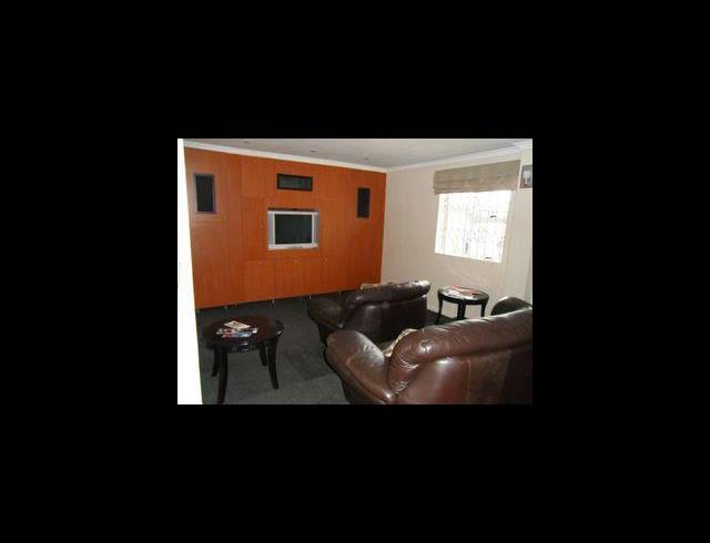 5 BEDROOM HOUSE FOR SALE IN SOMERSET PARK